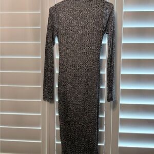 Long Sleeve Knit Bodycon Dress in Heather Gray